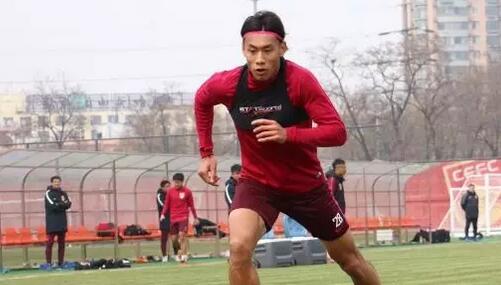 今天我们邀请到了北京电影学院教师孙俨斌，带我们一起将目光从“电影的夏天”转向后续电影市场。