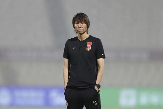 《千与千寻》曝汤屋全景图 神隐世界宫崎骏造梦 2019-05-29 近日，电影《千与千寻》官方发布震撼汤屋全景图，向观众展现千与千寻奇异世界的“冰山一角”。