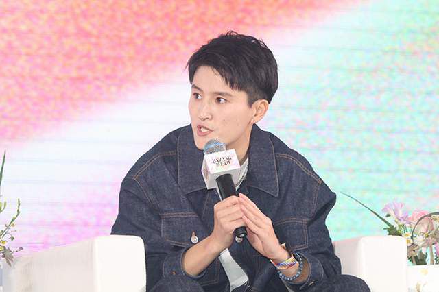 张伦硕、钟丽缇、胡军、于和伟、张咪、李思思、保剑锋、杨澜等到场助阵。