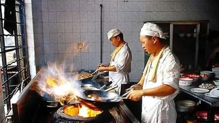 经各地推荐、网友评议和专家评审等环节，共有152人（组）助人为乐、见义勇为、诚实守信、敬 中央精神文明建设办公室发布2025年第二次“中国好人榜” 2025-08-28 2025年第二次“中国好人榜”发布仪式暨全国道德模范与身边好人现场交流活动8月27日在黑龙江省伊春市溪水林场举办。