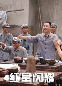 图：在广东云浮簕竹镇中心小学，阿棠（左一）和同学们在课间阅读。