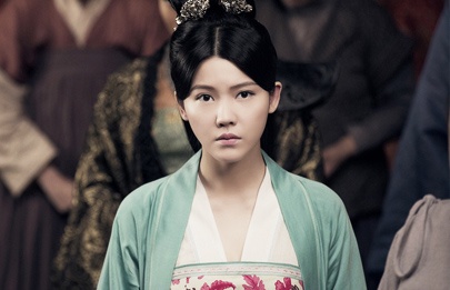 剧版《哈利·波特》海格敲定 2025-03-26 据外媒报道，HBO剧版《哈利·波特》再敲定一位灵魂人物——混血巨人鲁伯·海格的扮演者，将由英国喜剧演员尼克·弗罗斯特出演，目前已接近完成签约。